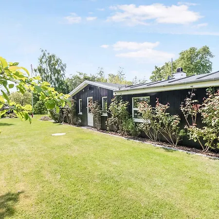 Unique In Quiet Surroundings *